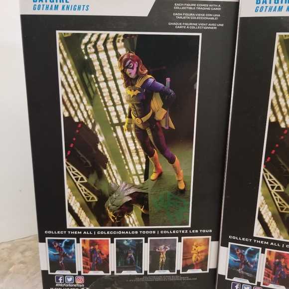 Batgirl Bundle - Picture 6 of 10